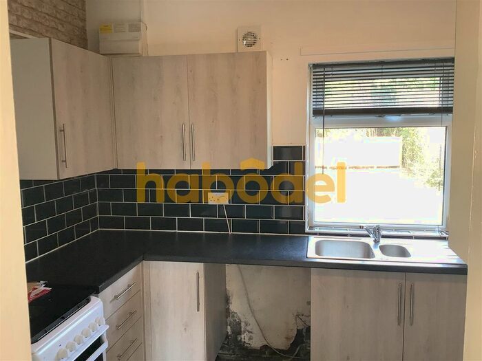 3 Bedroom Terraced House To Rent In Albert Gardens, Halifax, HX2