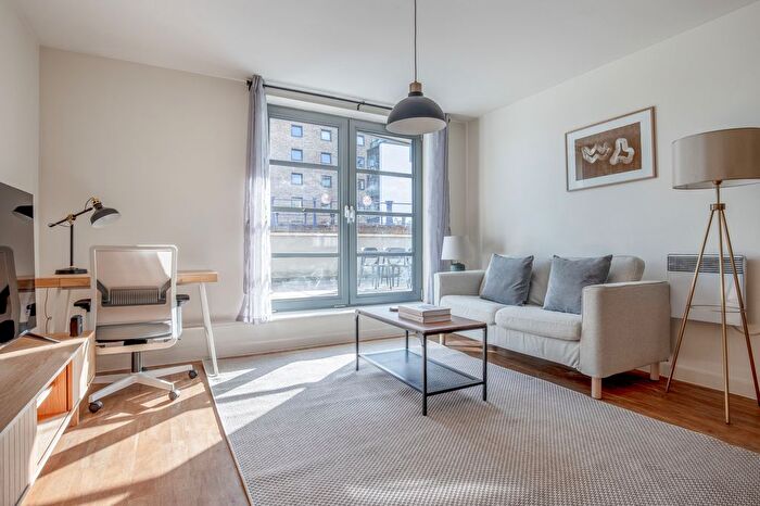 1 Bedroom Flat To Rent In Limehouse, London, E14