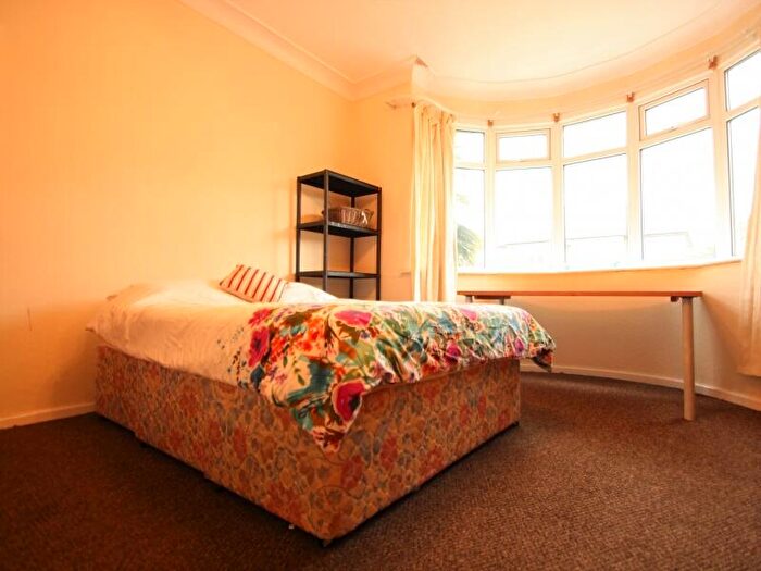 3 Bedroom Semi-Detached House To Rent In Eden Mount, Burley, Leeds, LS4