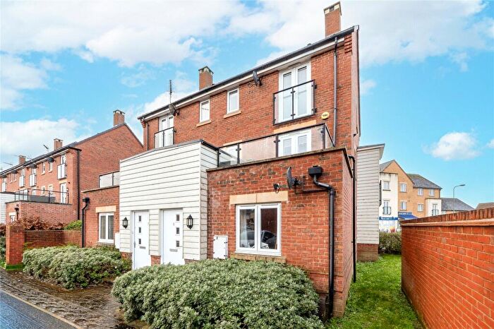 2 Bedroom Maisonette For Sale In Blackthorn Road, Didcot, OX11