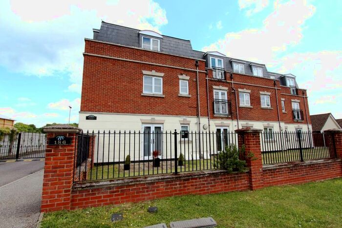 2 Bedroom Apartment To Rent In Wisteria Court, Rayleigh Road, Thundersley, SS7