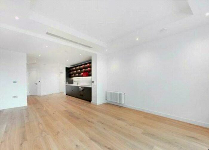 2 Bedroom Apartment To Rent In Bridgewater House, Lookout Lane, Tower Hamlets, E14