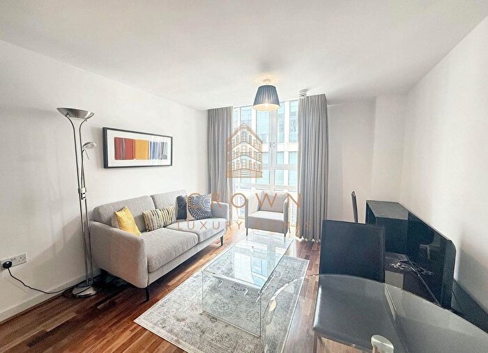 1 Bedroom Flat To Rent In Lamb's Passage, Moorgate, EC1Y