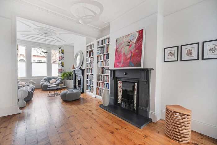 4 Bedroom Property To Rent In Fernside Road, Nightingale Triangle, London, SW12