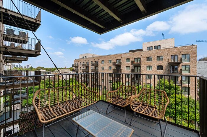 2 Bedroom Flat For Sale In The Brentford Project, Brentford, TW8
