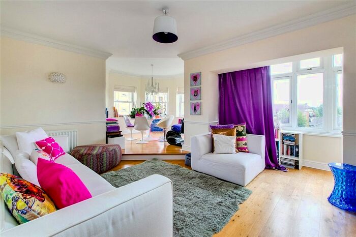2 Bedroom Flat To Rent In Trinity Church Road, Barnes, London, SW13