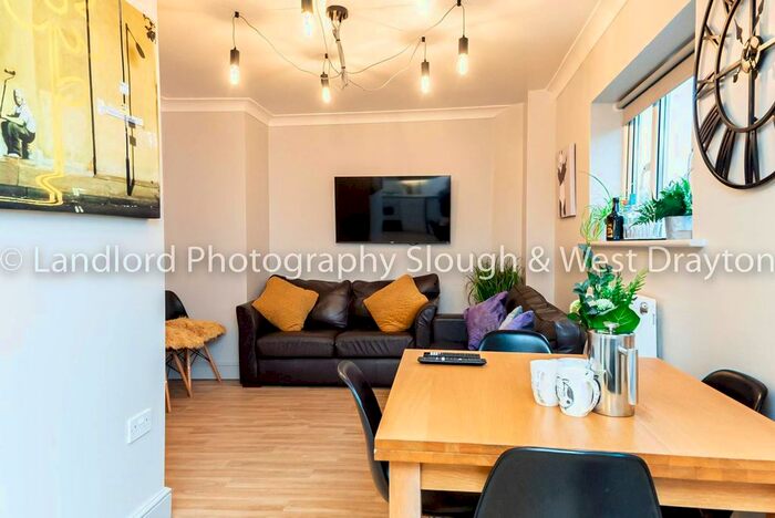 6 Bedroom Semi-Detached House To Rent In Park Barn East, Park Barn, Guildford, GU2