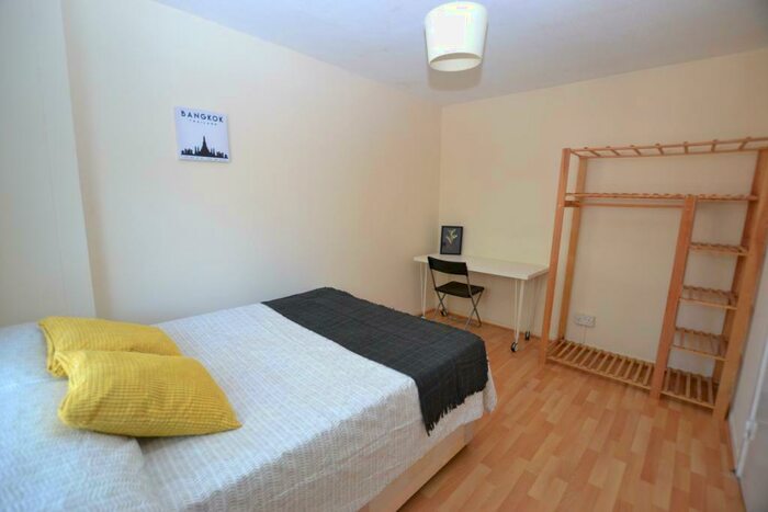 3 Bedroom Maisonette To Rent In Hamilton Park, Highbury, London, N5