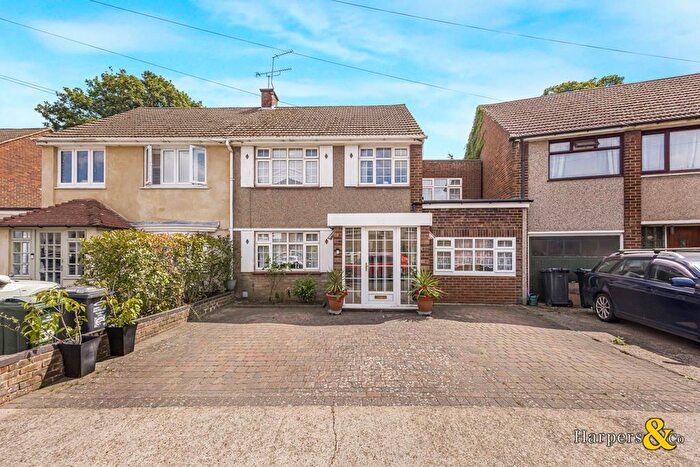 5 Bedroom Semi-Detached House For Sale In Spurrell Avenue, Bexley, DA5