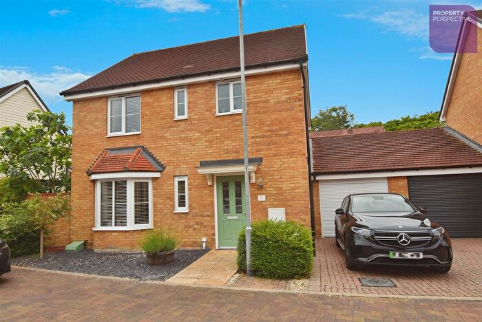 3 Bedroom Link Detached House For Sale In Ernest Fancy Lane, Colchester, CO4