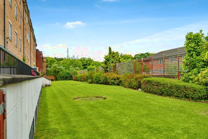 1 Bedroom Flat For Sale In Grove Road, Luton, Bedfordshire, LU1