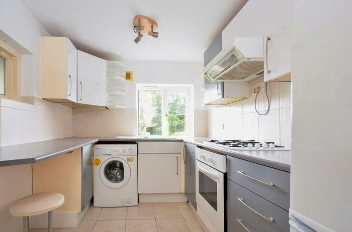 3 Bedroom Semi-Detached House To Rent In Baden Road, Stoughton, Guildford, GU2