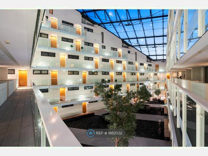 1 Bedroom Flat To Rent In Mann Island, Liverpool, L3