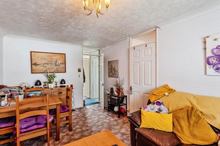 1 Bedroom Apartment For Sale In Clay Pit Piece, Saffron Walden, CB11