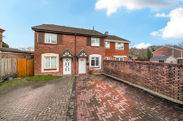 2 Bedroom End Of Terrace House For Sale In Castleton Road, Middleleaze, Swindon, SN5