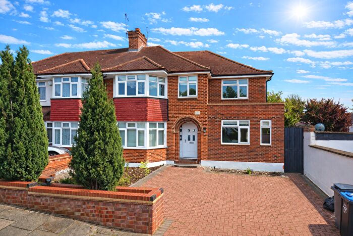 5 Bedroom Semi-detached House To Rent In Beverley Gardens, Wembley, HA9