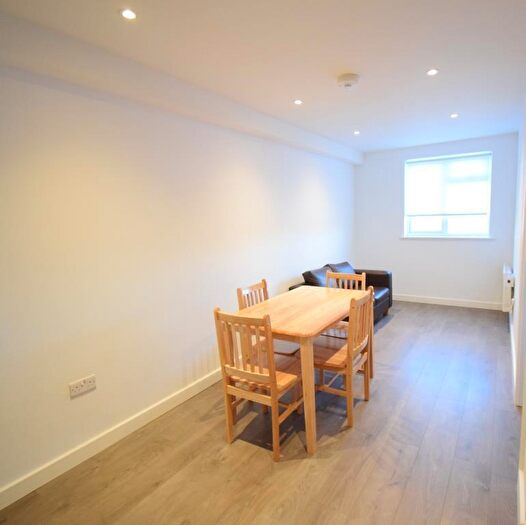 1 Bedroom Flat To Rent In Brent Street, London, NW4