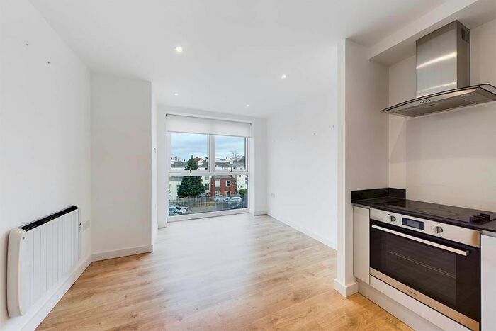 1 Bedroom Flat To Rent In Upper Banister Street, Southampton, SO15