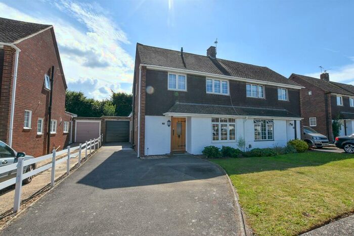 3 Bedroom Semi-Detached House To Rent In The Avenue, Aylesford, ME20