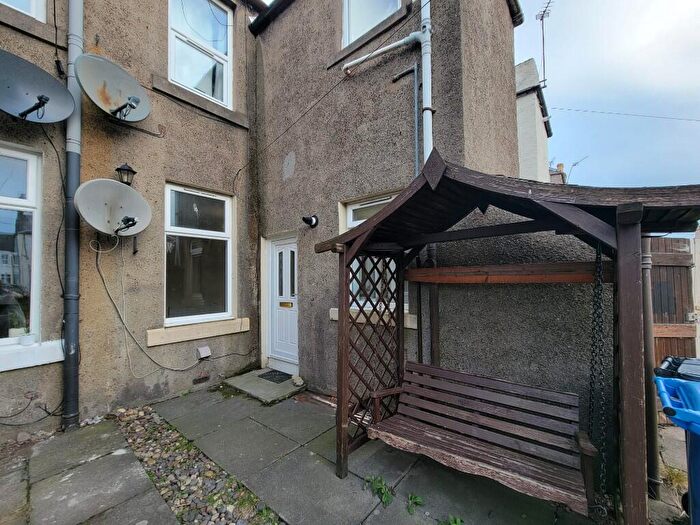 2 Bedroom Flat To Rent In Durward Street, Leven, Fife, KY8