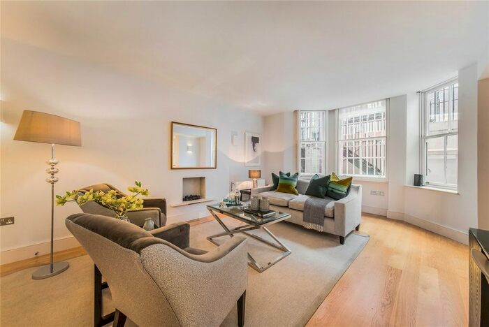 2 Bedroom Flat To Rent In Green Street, Mayfair, London, W1K