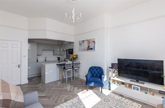 2 Bedroom Apartment For Sale In Westbury Road, Westbury-on-Trym, Bristol, BS9