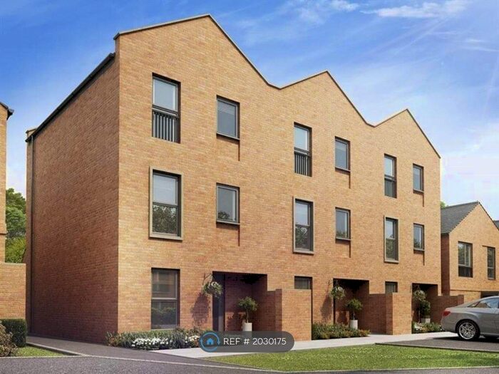 5 Bedroom Terraced House To Rent In Ansel Adams Way, Harrow, HA2