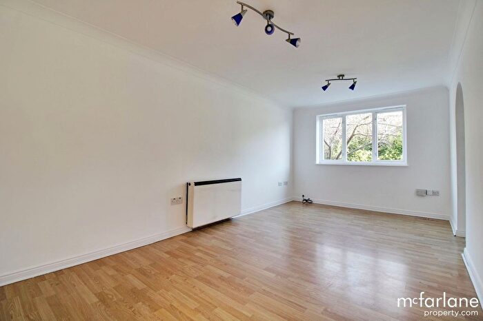 1 Bedroom Flat For Sale In Barnum Court, Swindon, SN2