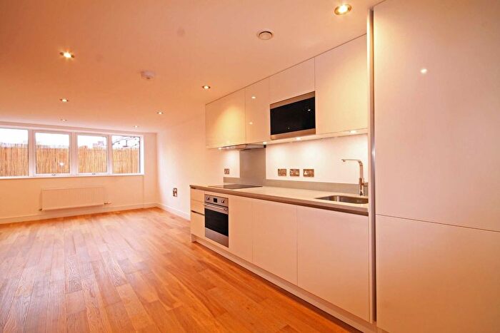 1 Bedroom Flat To Rent In Fraser Road, Perivale, UB6