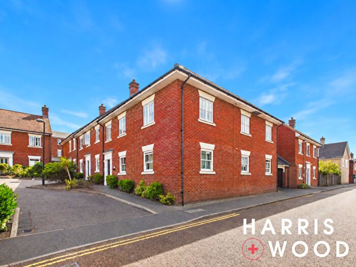 2 Bedroom Flat For Sale In George Williams Way, Colchester, Essex, CO1