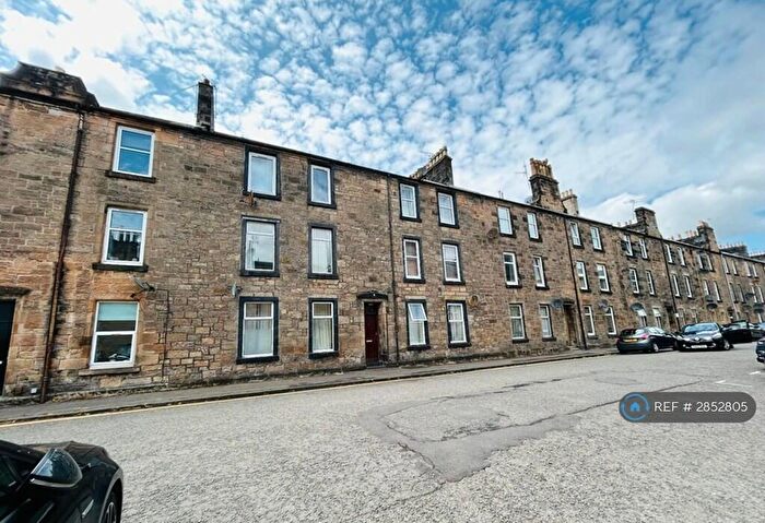 2 Bedroom Flat To Rent In Bruce Street, Stirling, FK8