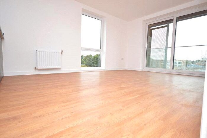 2 Bedroom Apartment To Rent In Watson Heights, Chelmsford, CM1