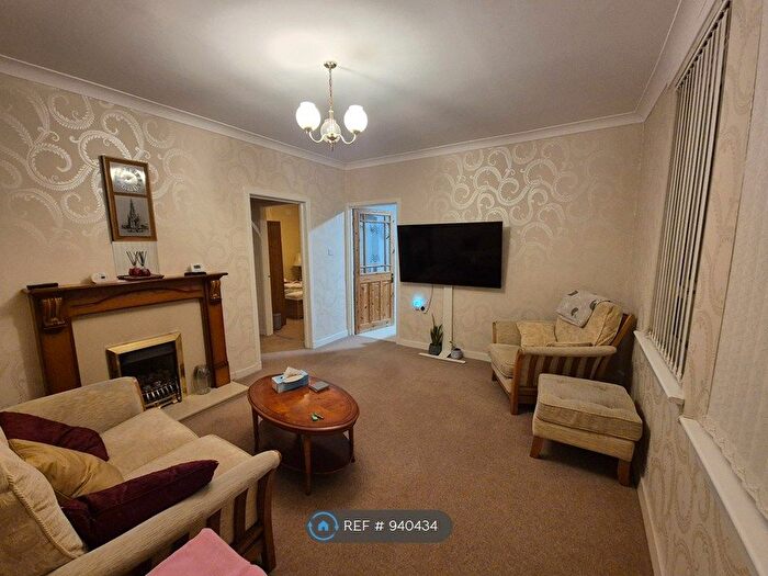 2 Bedroom Flat To Rent In Balgreen Park, Edinburgh, EH12