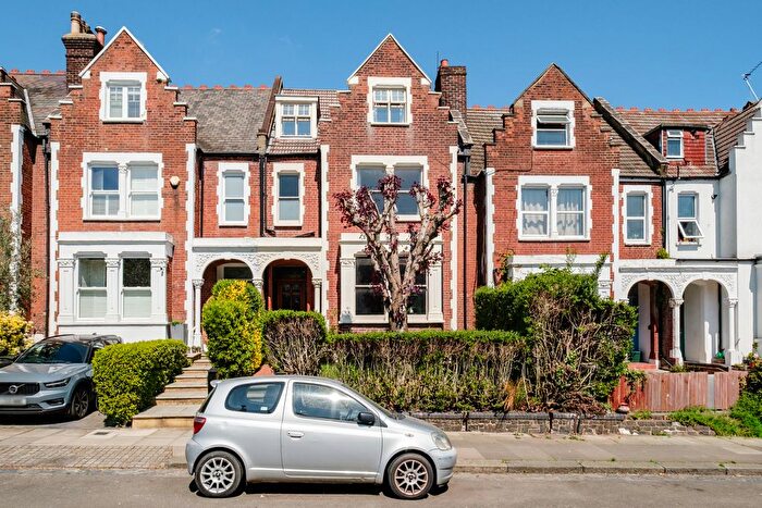 5 Bedroom Terraced House For Sale In Onslow Gardens, London, N10