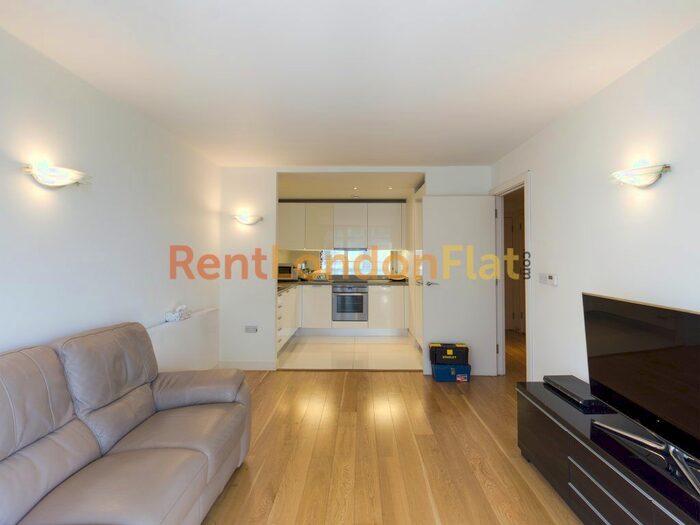 2 Bedroom Flat To Rent In Station Approach, Hayes, London &#; Bed Flat, UB3