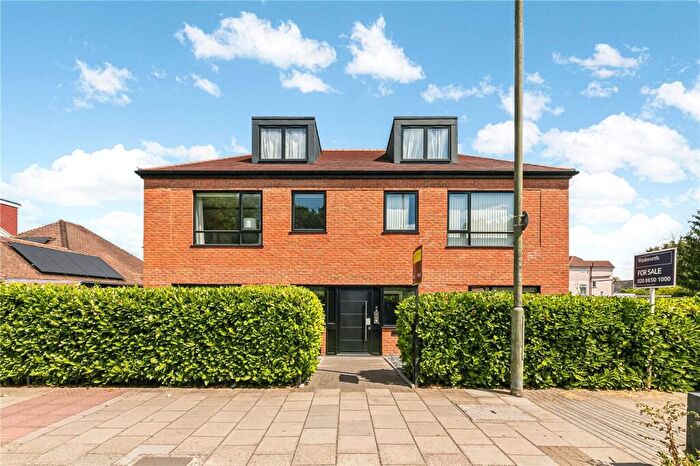 1 Bedroom Apartment For Sale In Elmers End Road, Beckenham, BR3