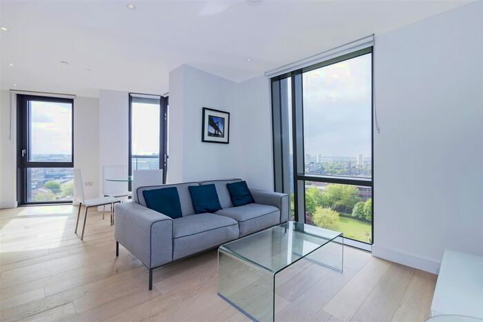 1 Bedroom Flat To Rent In Parliament House, Black Prince Road, Vauxhall, SE1