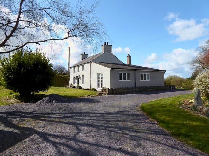 4 Bedroom Detached House For Sale In Llanddeiniolen, Caernarfon, LL55