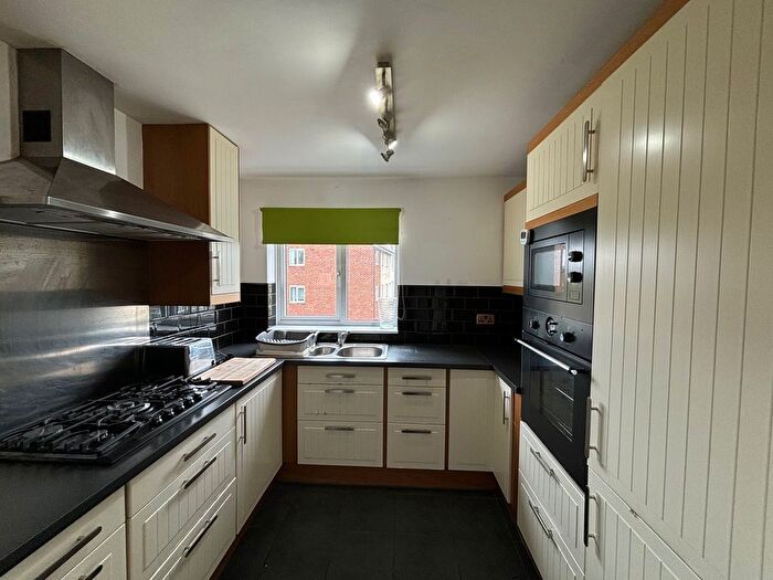 2 Bedroom Flat To Rent In Pennine Way, Newcastle Upon Tyne, NE12