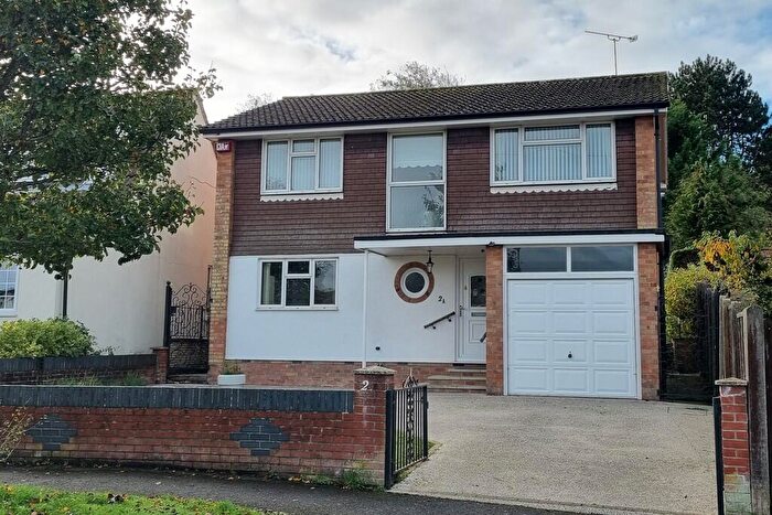 4 Bedroom Detached House For Sale In Purbrook, Hampshire, PO7