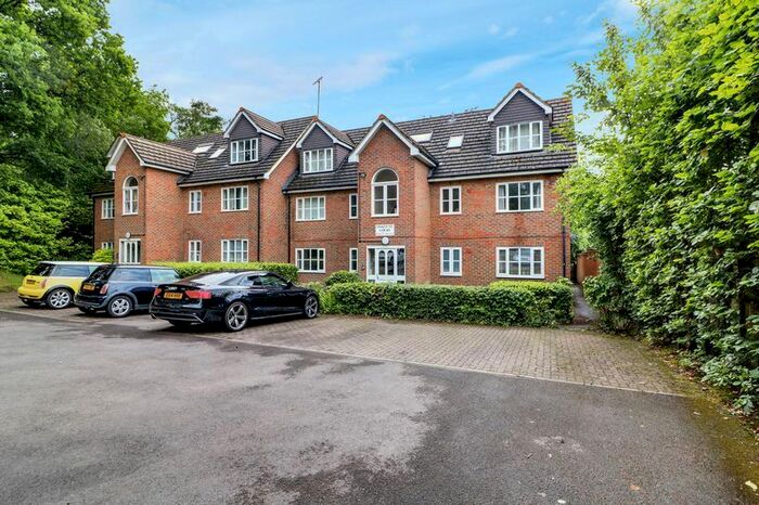 1 Bedroom Flat To Rent In Mill Ride, Ascot SL5