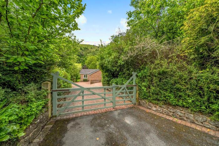 3 Bedroom Detached Bungalow For Sale In Cregrina, Llandrindod Wells, LD1
