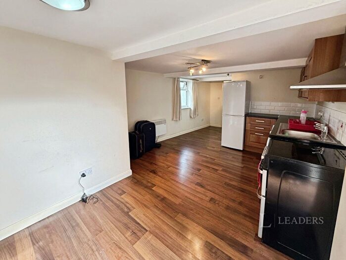 1 Bedroom Flat To Rent In High Street, Tonbridge, Kent, TN9