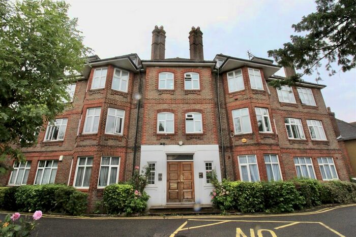 3 Bedroom Flat To Rent In Bridgewater Road, Wembley, HA0