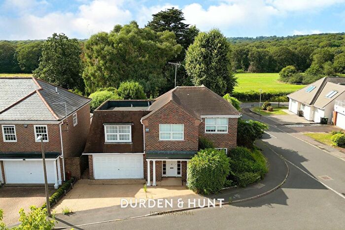 5 Bedroom Detached House To Rent In Westfield, Loughton, IG10