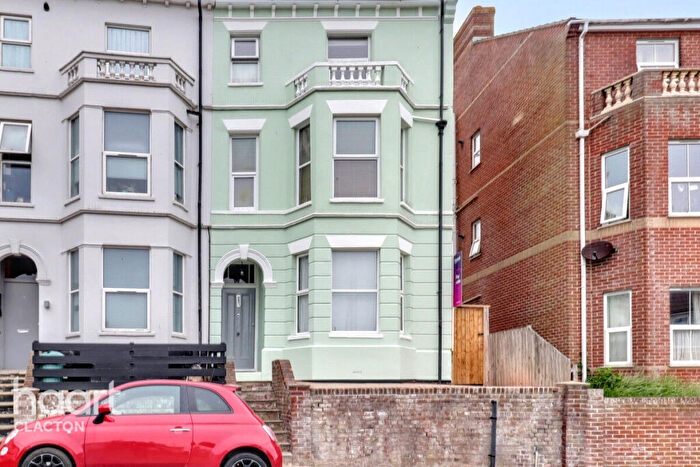 5 Bedroom Town House For Sale In Crescent Road, Walton On The Naze, CO14