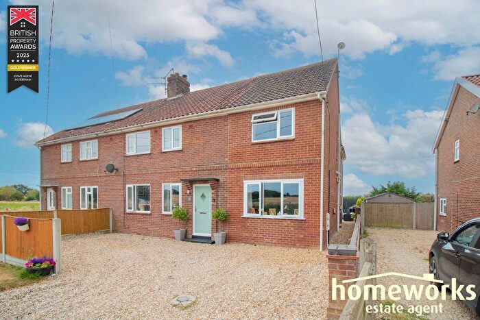 5 Bedroom Semi-Detached House For Sale In Oxwick Road, Horningtoft, Dereham, NR20