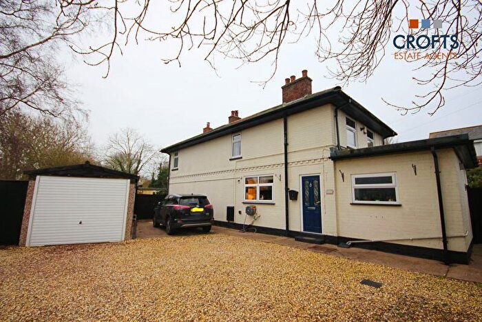 4 Bedroom Detached House For Sale In Station Road, Stallingborough, DN41