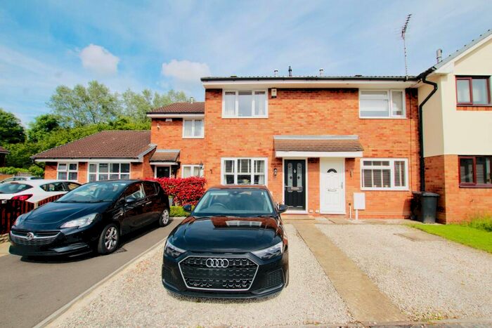 2 Bedroom House To Rent In The Laurels, Kingsbury, B78