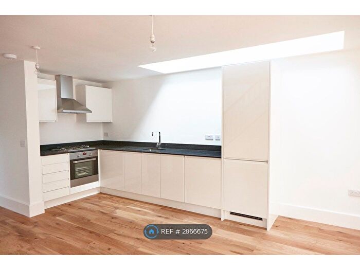 2 Bedroom Semi Detached House To Rent In Manbey Mews, London, E15